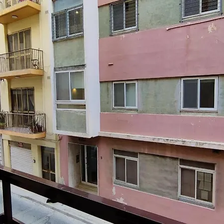 ホームステイ Amery R1