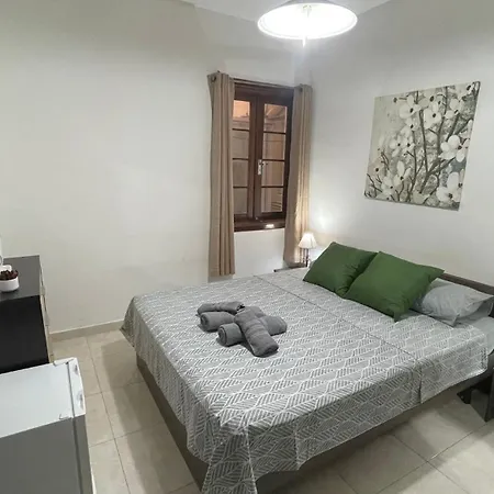 Amery R1 * Sliema